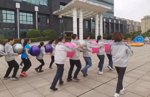 趣味活動2.jpg 趣味活動2.jpg