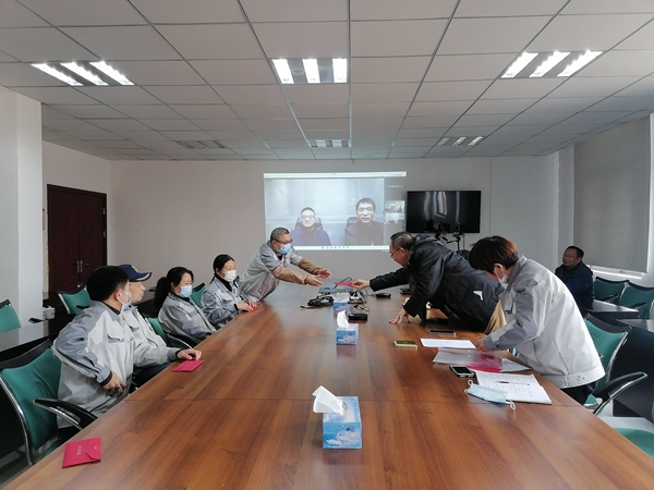 慰問困難職工.jpg 慰問困難職工.jpg