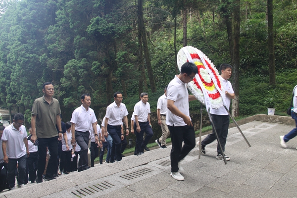 IMG_2083.JPG IMG_2083.JPG